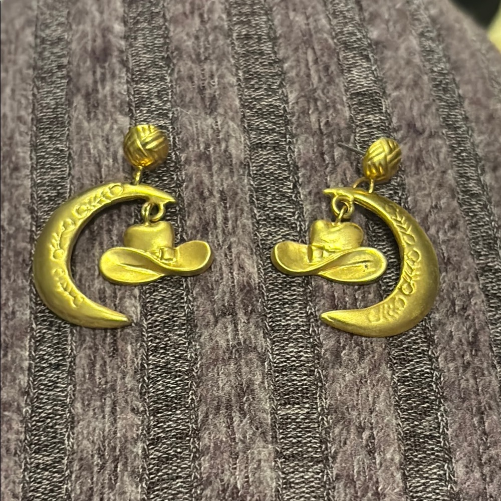 Gold tone Cowboy Hat and Moon Earrings
